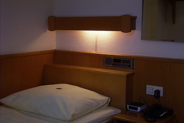 Room 25 of 49