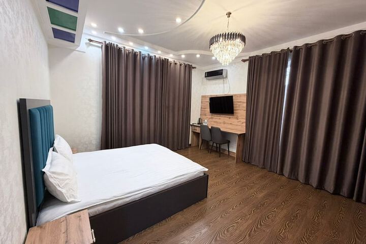 Room 36 of 62