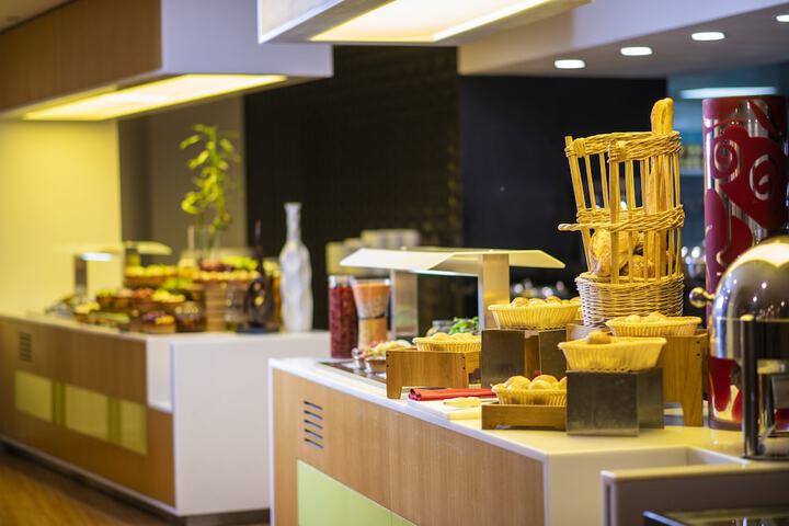Dining 70 of 122