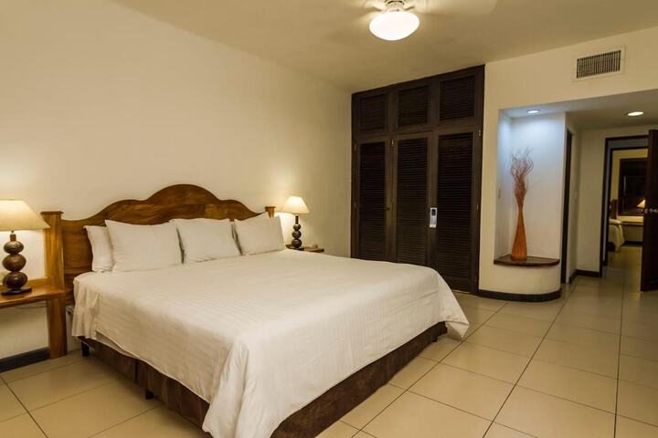 Room 9 of 47