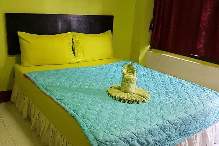 Room 5 of 7
