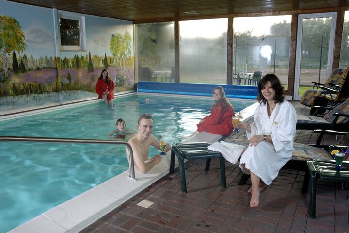 Pool 50 of 69