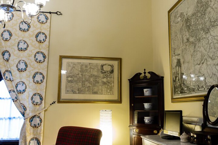 Room 13 of 40
