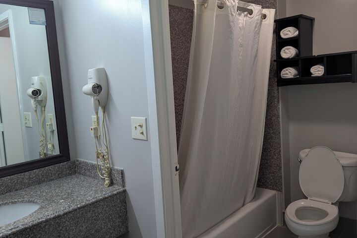 Room 11 of 21