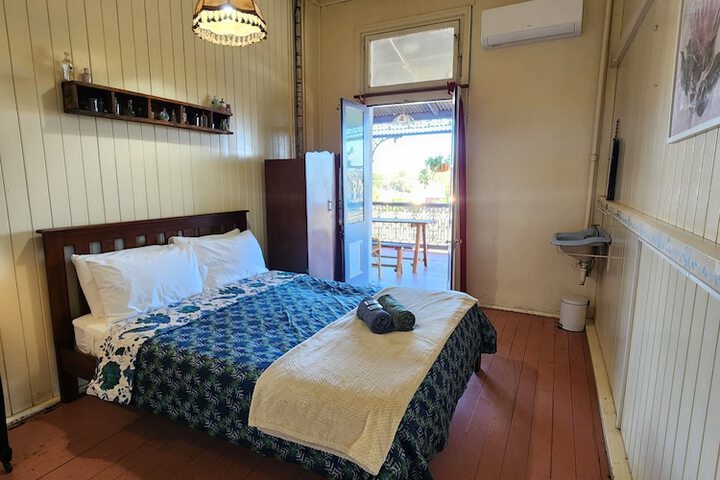 Room 4 of 21