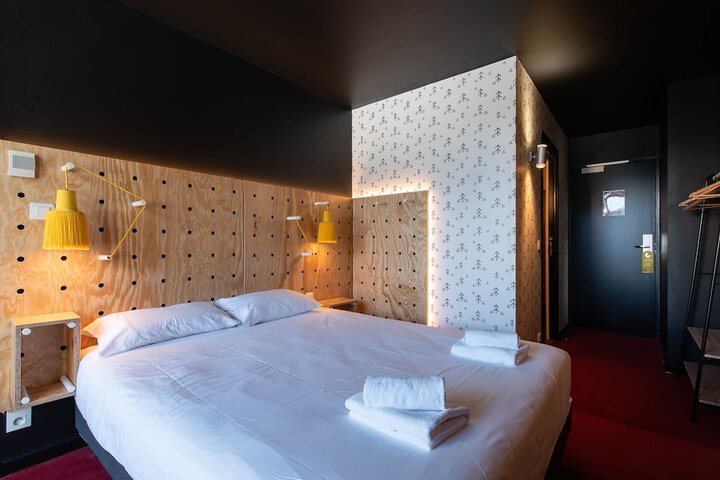 Room 26 of 91