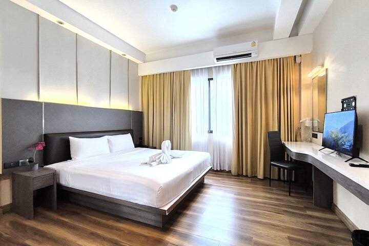 Room 8 of 36