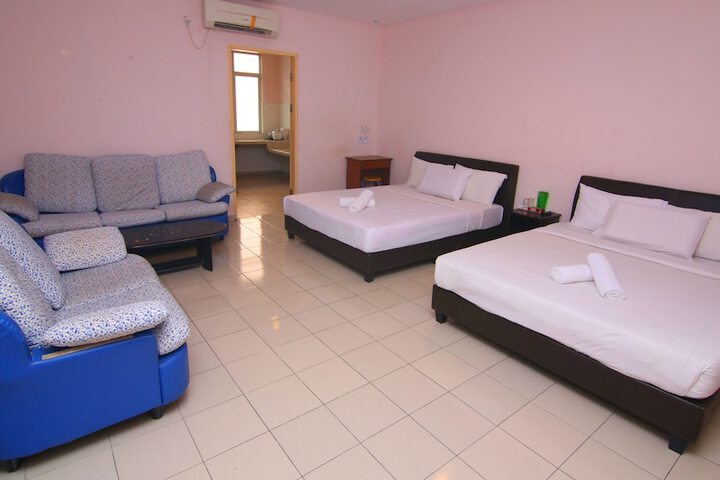 Room 16 of 37