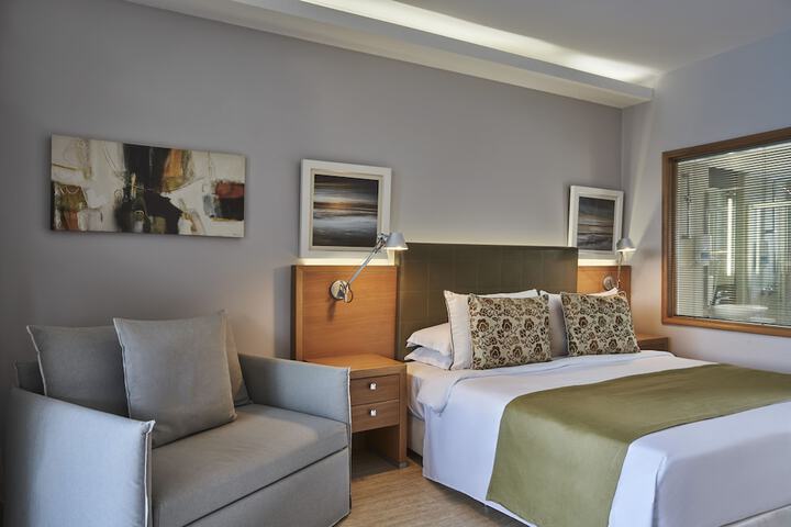 Room 8 of 55