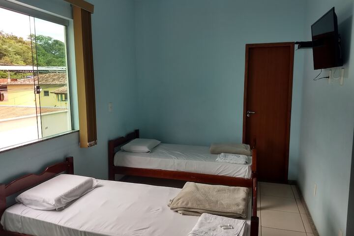 Room 8 of 17