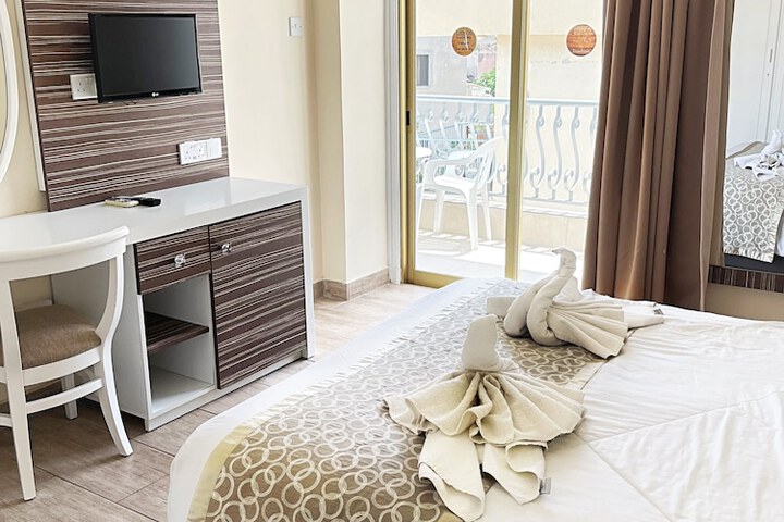 Room 17 of 65