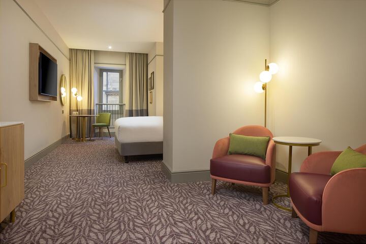 Room 34 of 75