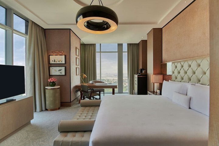 Room 76 of 172