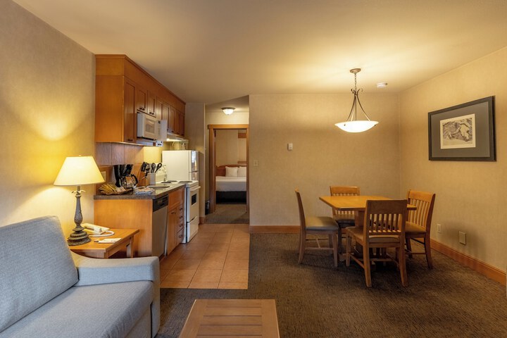 Room 53 of 105