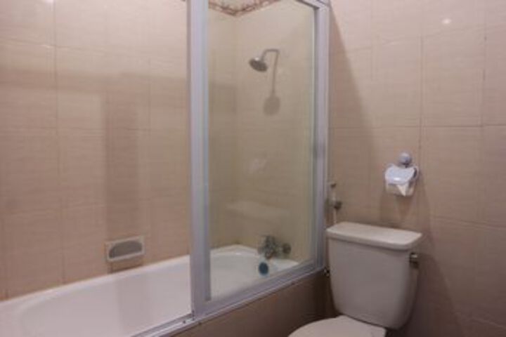 Room 2 of 27