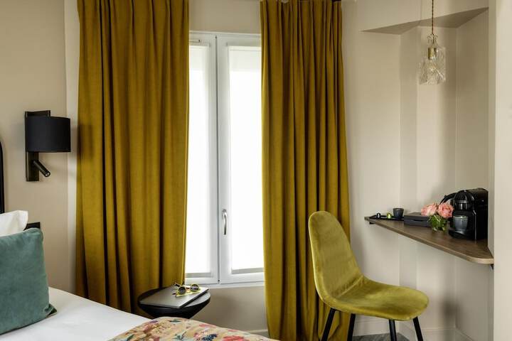 Room 30 of 85