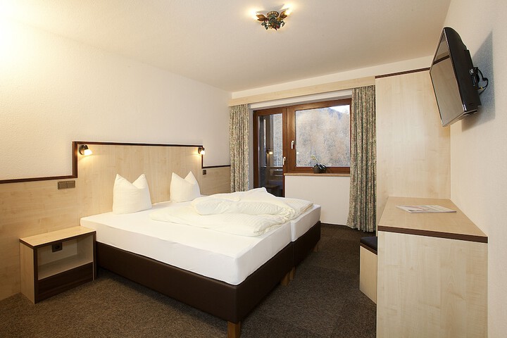 Room 10 of 56