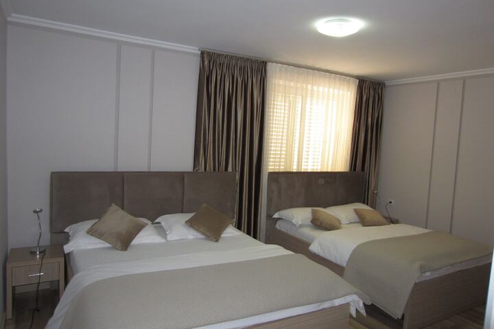 Room 47 of 74