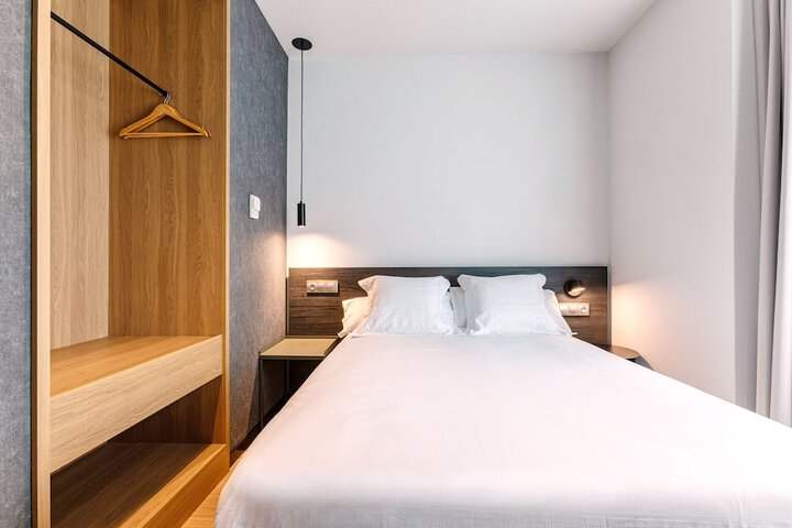 Room 5 of 31