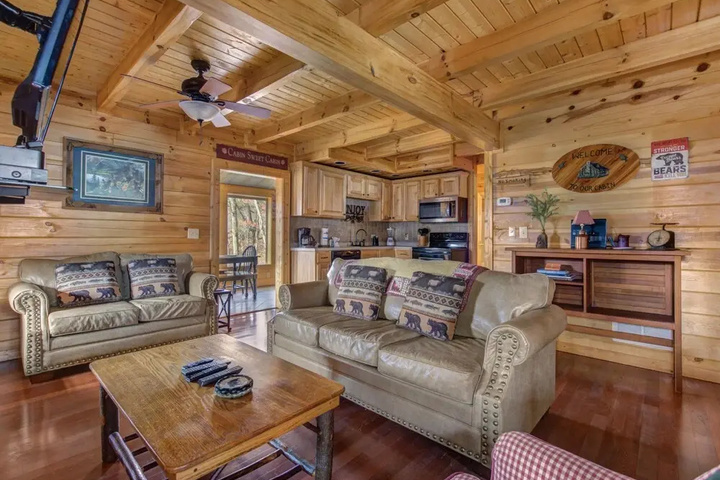 Exterior of Charlottes Haus by Jackson Mountain Homes