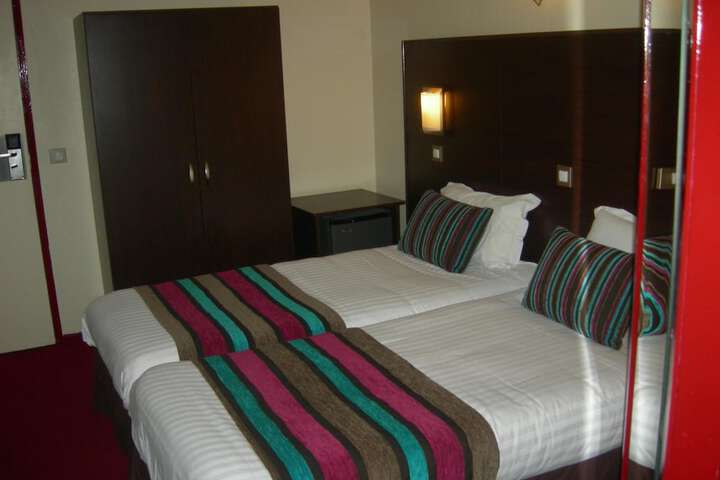 Room 18 of 31