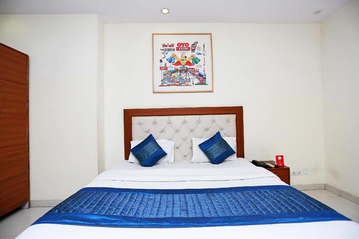 Room 2 of 5