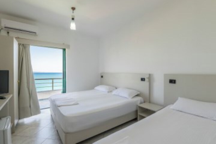 Room 12 of 88