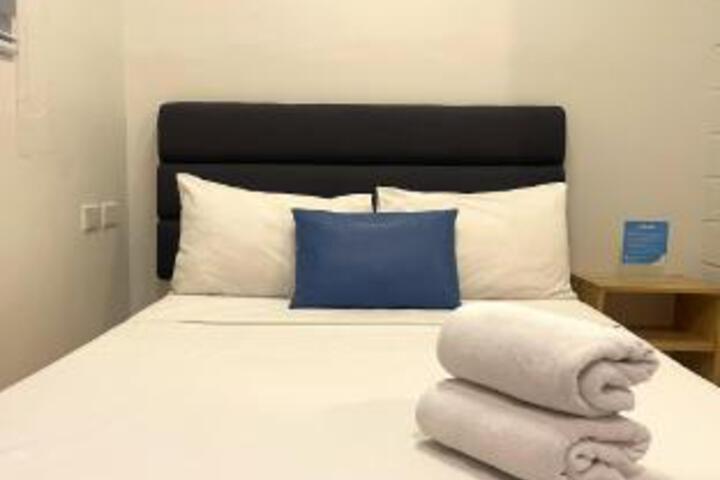 Room 12 of 24