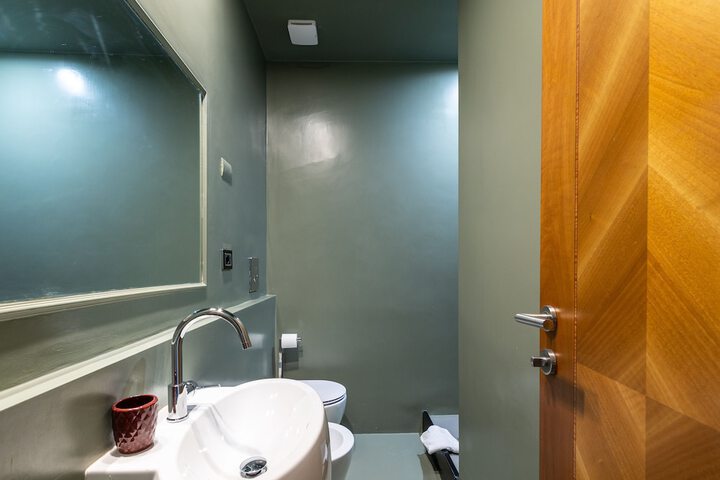 Room 25 of 39