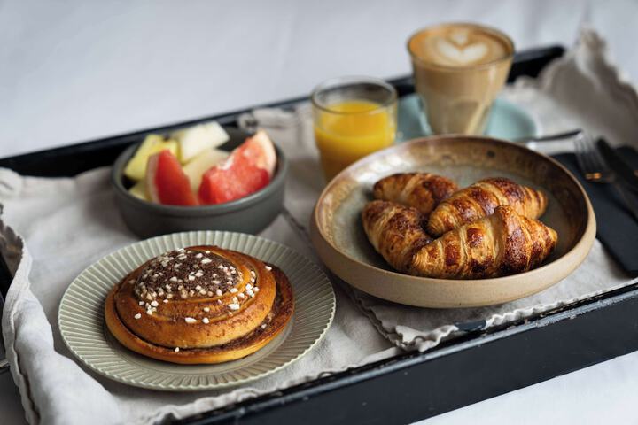 Breakfast/Coffee Service 86 of 95