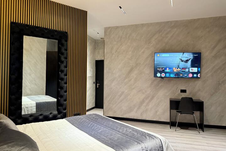 Room 3 of 6