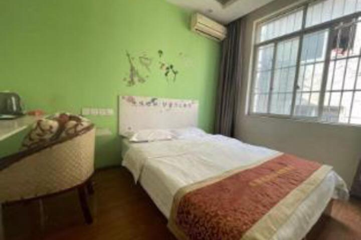 Room 6 of 6