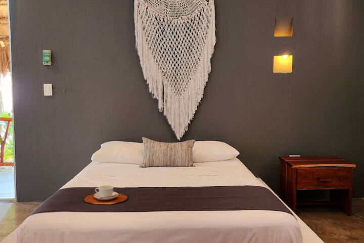 Room 12 of 51