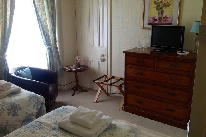 Room 4 of 22