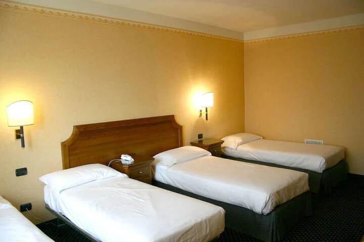 Room 37 of 110