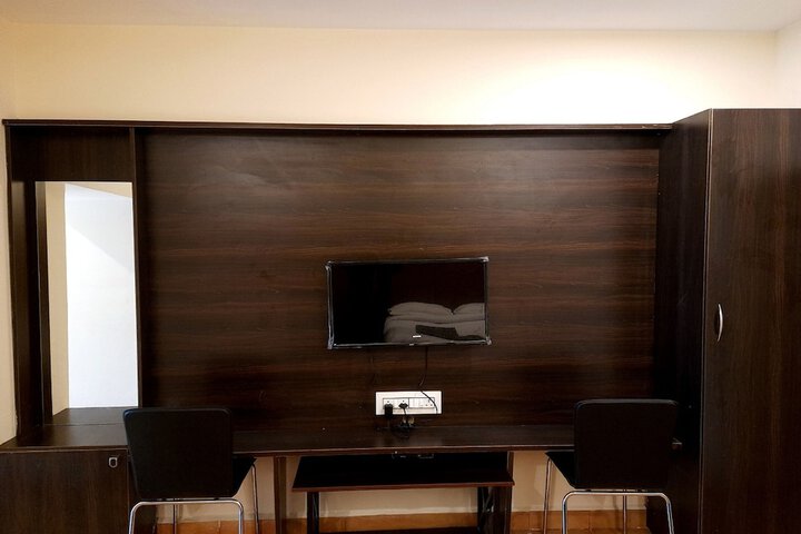 Room 25 of 37