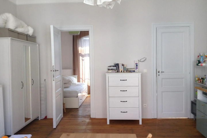 Room 4 of 13