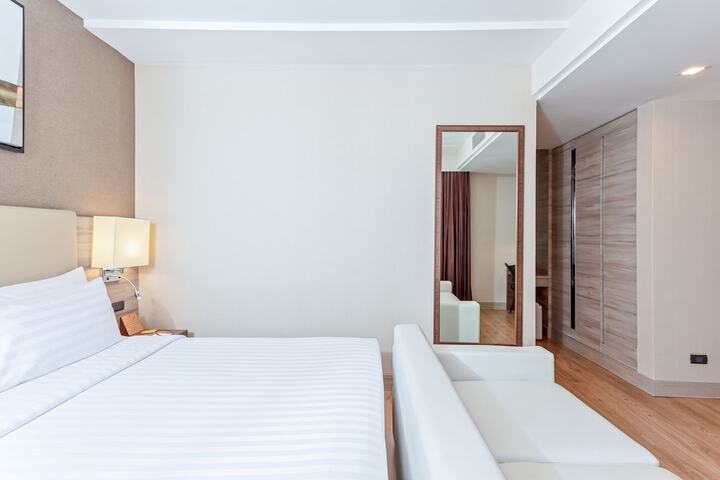Room 15 of 78
