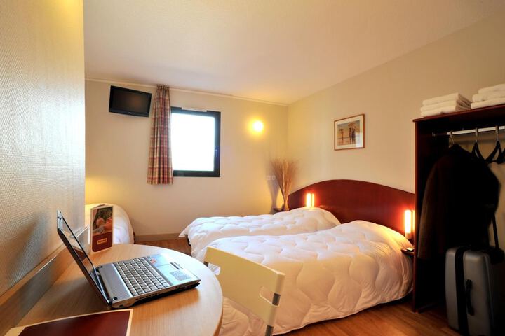 Room 16 of 27