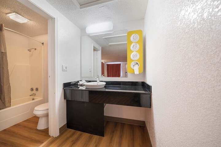 Room 17 of 26