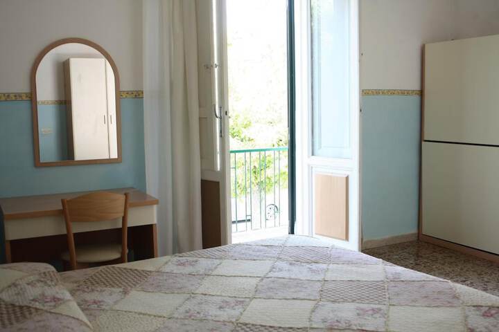 Room 11 of 41