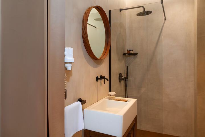 Room 56 of 112