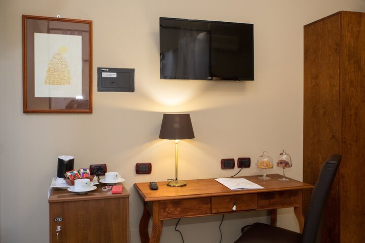 Room 17 of 41