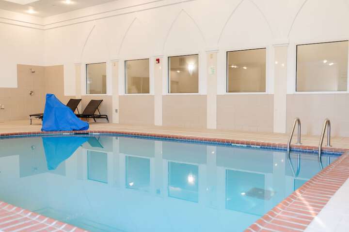 Hotel Pool