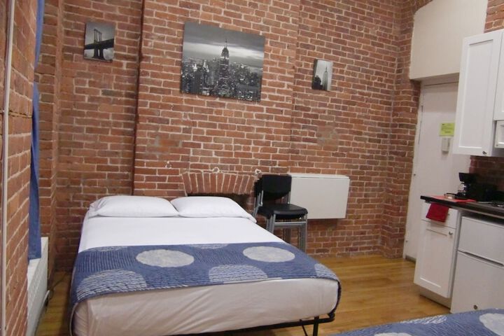 Room 10 of 69