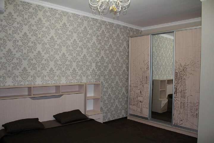 Room 3 of 35
