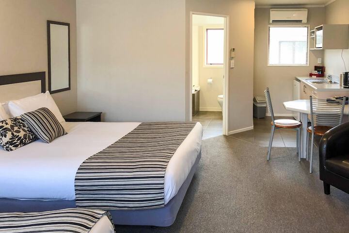 Room 72 of 302
