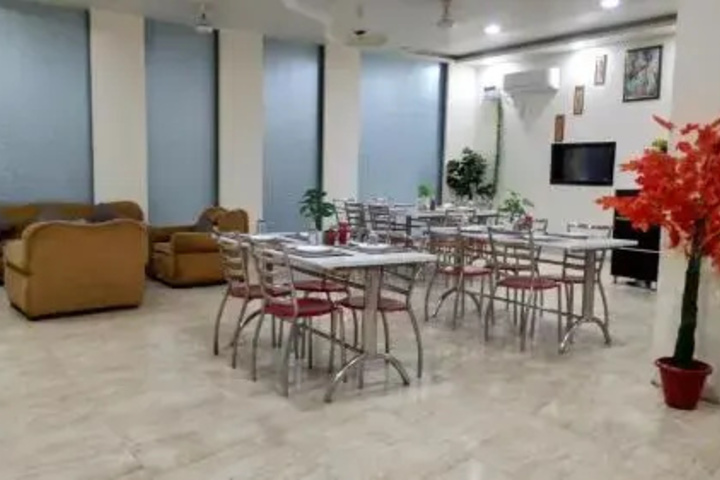 Dining 16 of 16