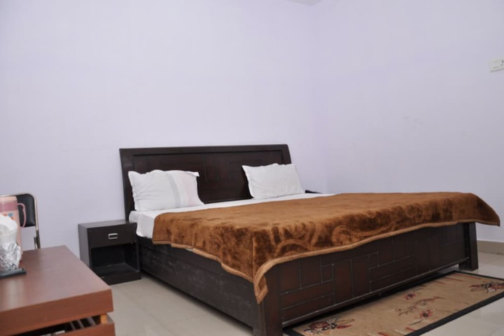Room 9 of 22