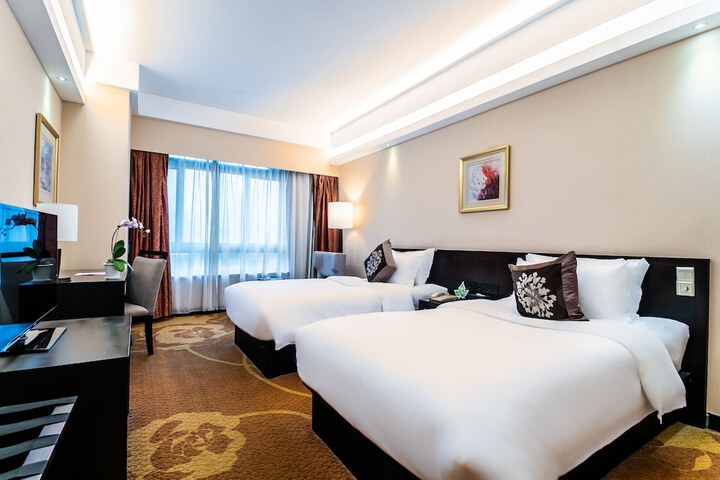 Room 3 of 39
